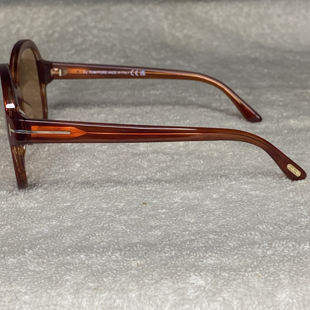 NEW IN BOX Tom Ford Hanley 57mm Photochromic Butterfly Sunglasses [In Box] - Picture 4 of 14